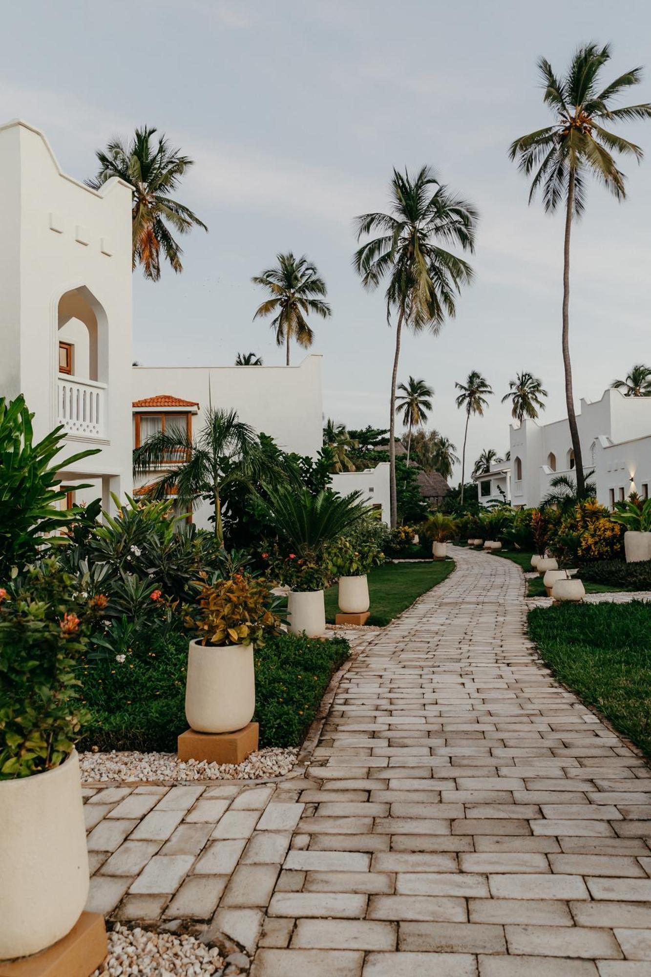Lux* Marijani Zanzibar Hotel Pwani Mchangani Exterior photo